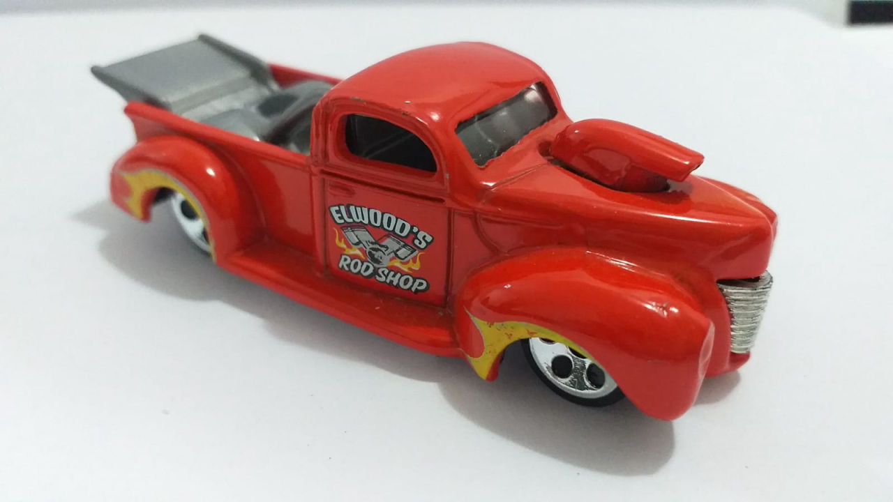 HOT WHEELS 