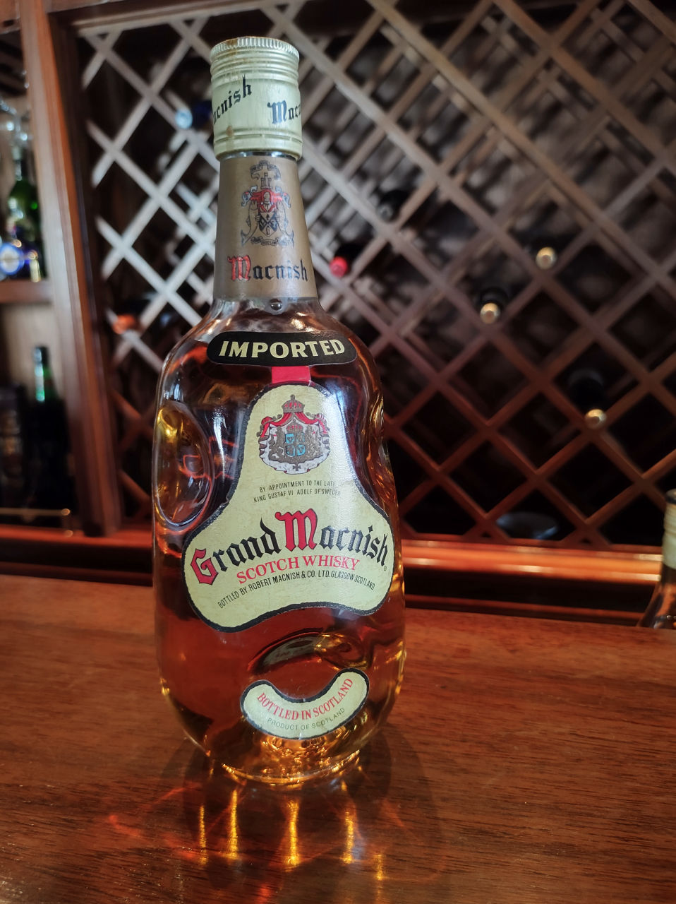 Whisky Grand Macnish - anos 70 - lacrado - 750 ml - REUZO LEILÕES