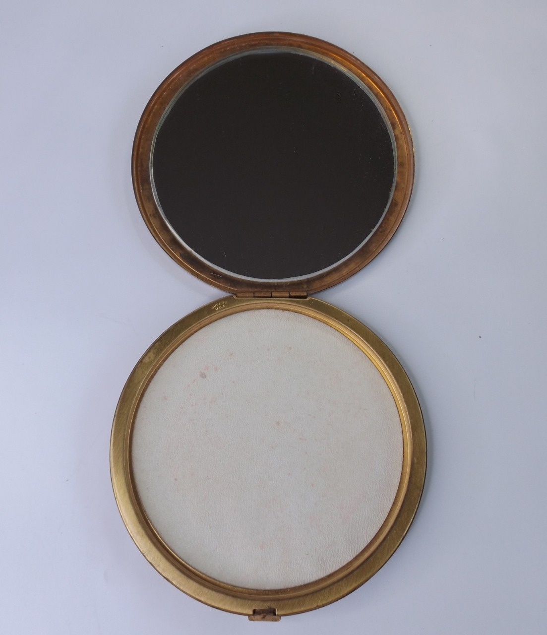 Porta P De Arroz Vintage No Formato Redondo De Metal Dourado Com 
